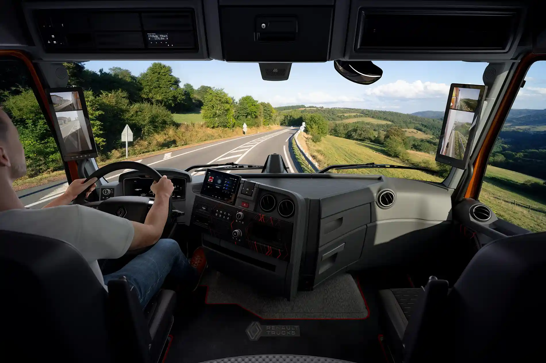 Renault Trucks a prezentat noile camioane T, T High, C și K