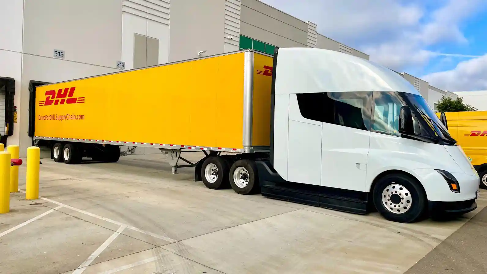 DHL confirmă performanțele camionului electric Tesla Semi