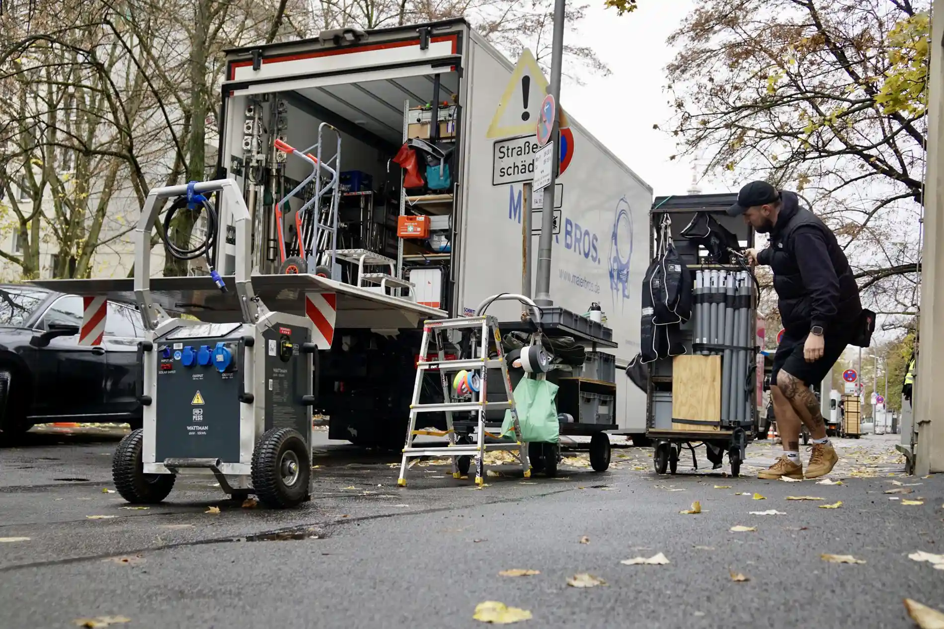 Camion cu hidrogen utilizat în logistica producției de film