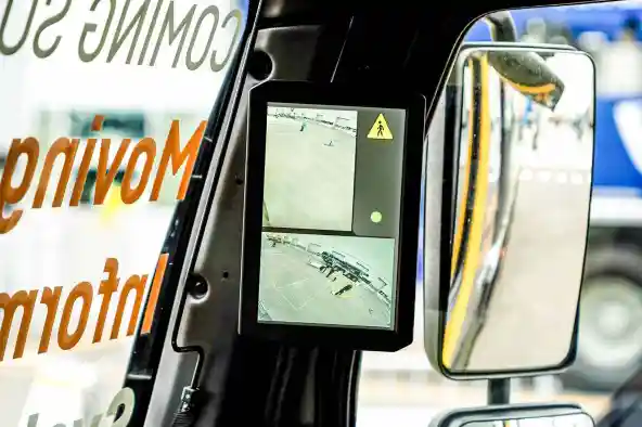 Sisteme de asistență prezente pe macaralele mobile Liebherr