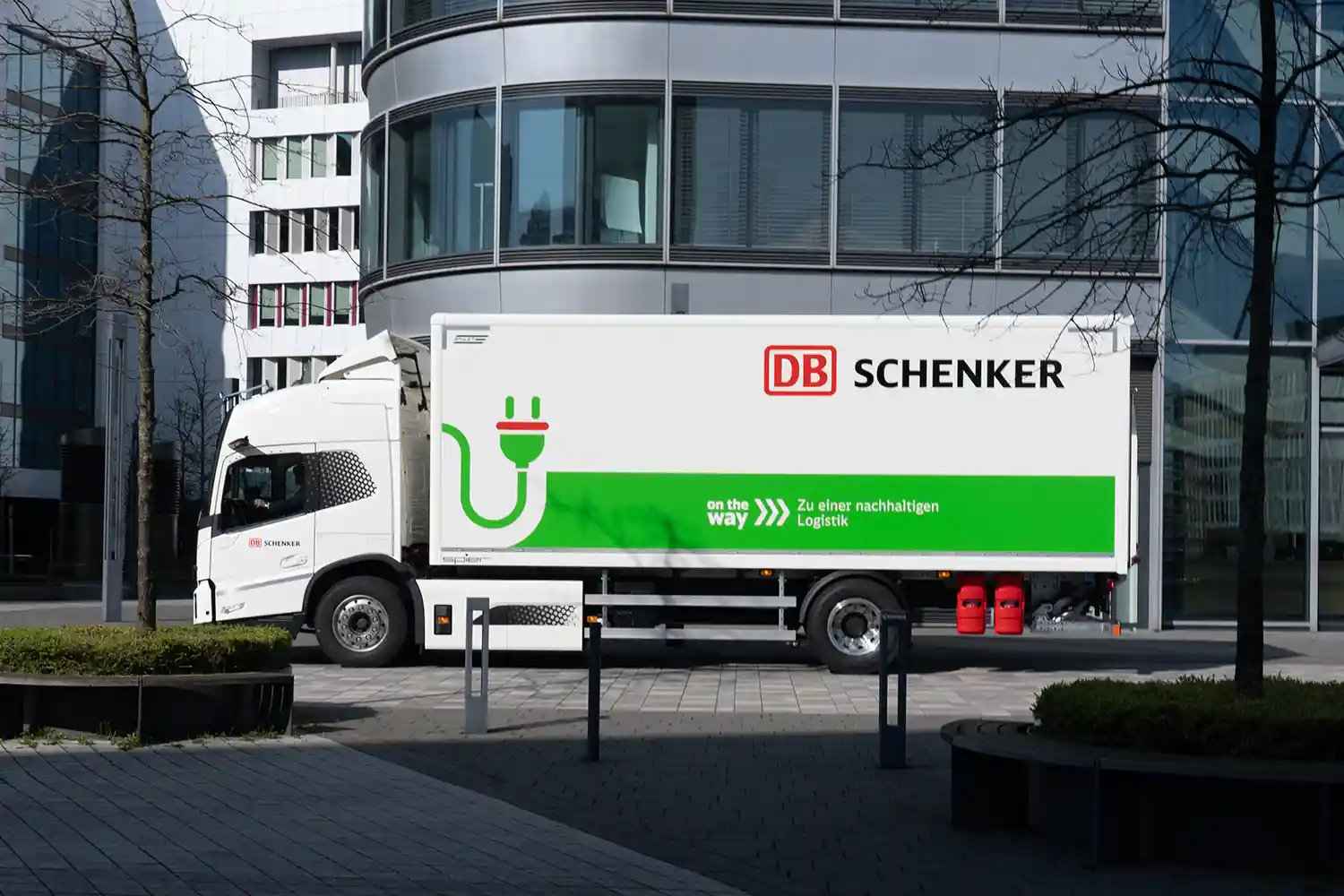 DB Schenker testează Volvo FM Low Entry în distribuția urbană din Germania