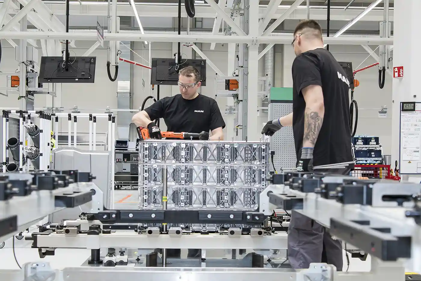 MAN a demarat producția de baterii la uzina din Nürnberg 3 MAN a demarat producția de baterii la uzina din Nürnberg