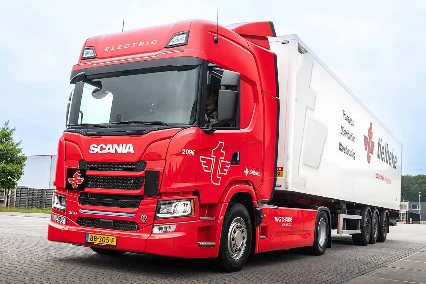 Tielbeke a investit în noi camioane electrice Scania 
