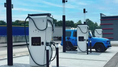 Mercedes-Benz pune bazele unei rețele de încărcare pentru mașini electrice