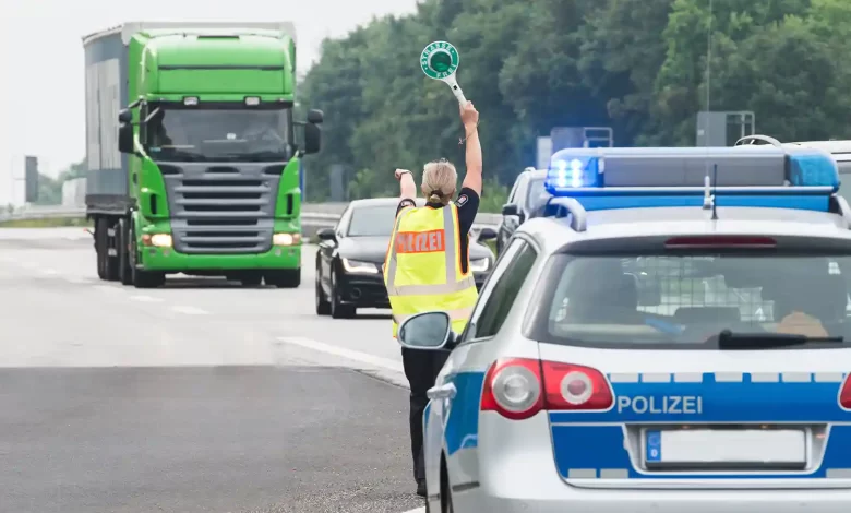 Poliția germană a efectuat un amplu control pe A3, lângă Frankfurt 1 Poliția germană a efectuat un amplu control pe A3, lângă Frankfurt