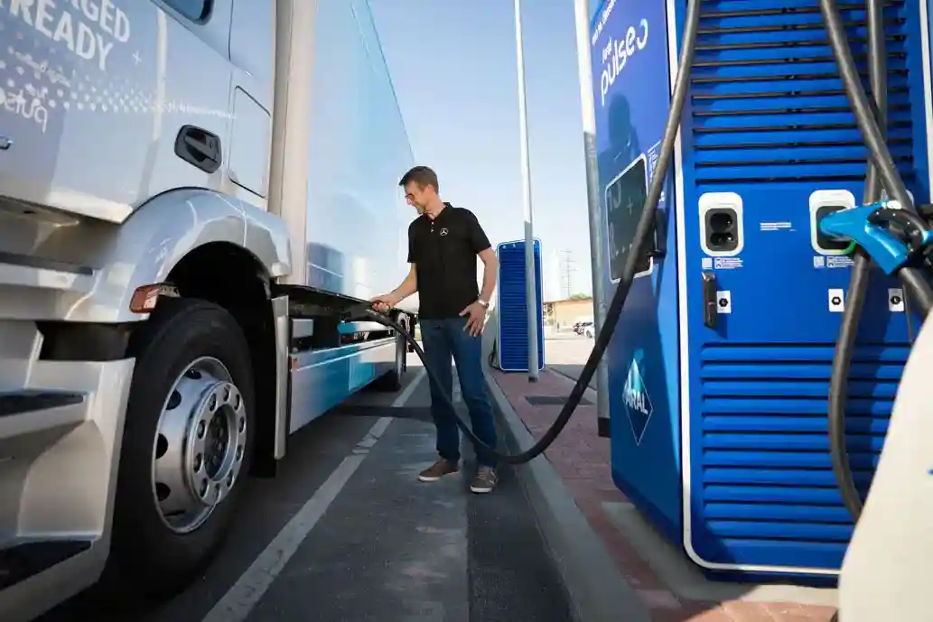 Aral Pulse prioritizează infrastructura de încărcare pentru camioane electrice