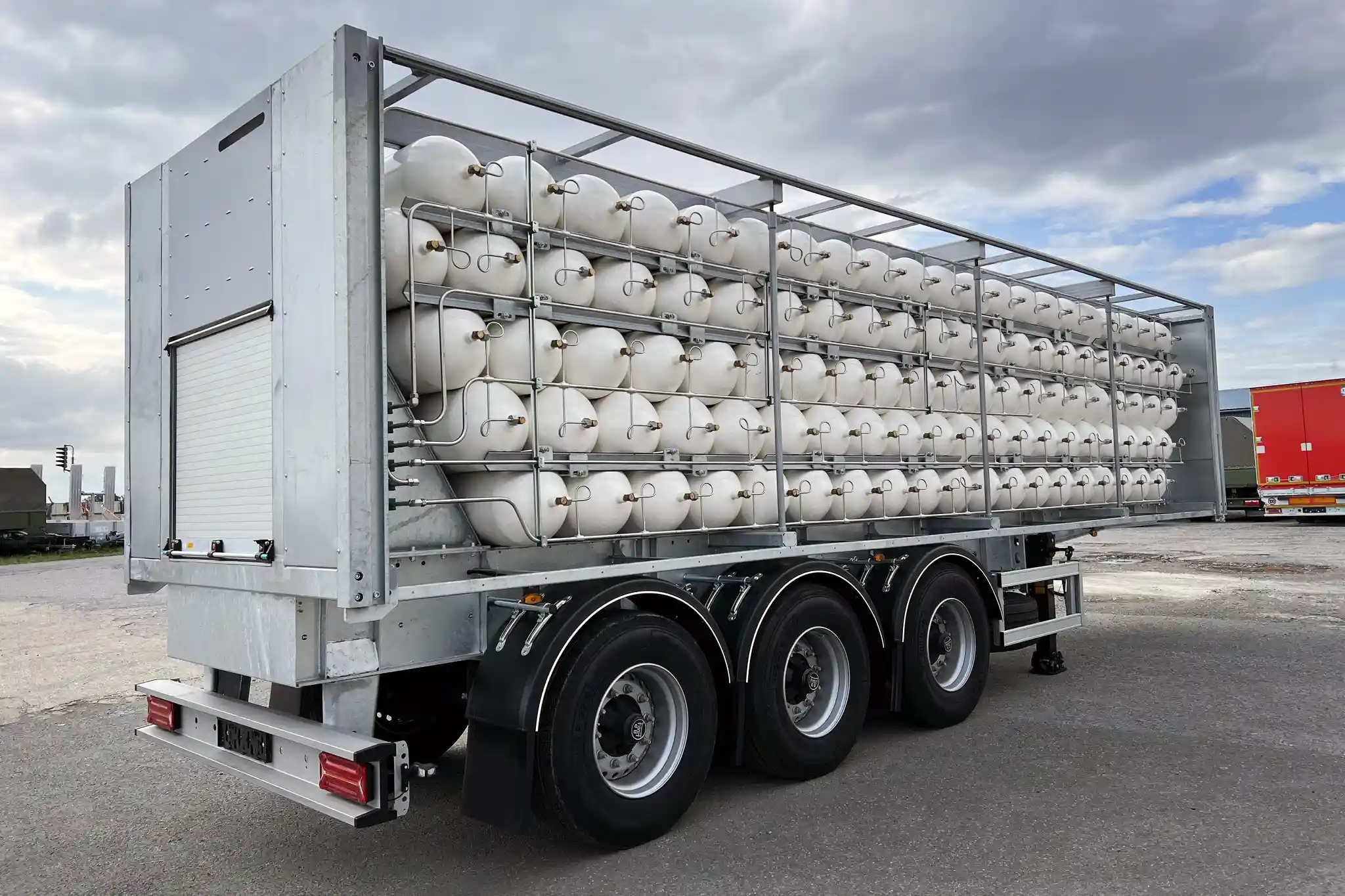 Semiremorcă specializată pentru transportul de hidrogen produsă în Cehia