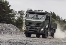 Volvo Defense și-a prezentat gama completă de vehicule militare la DSEI 2025