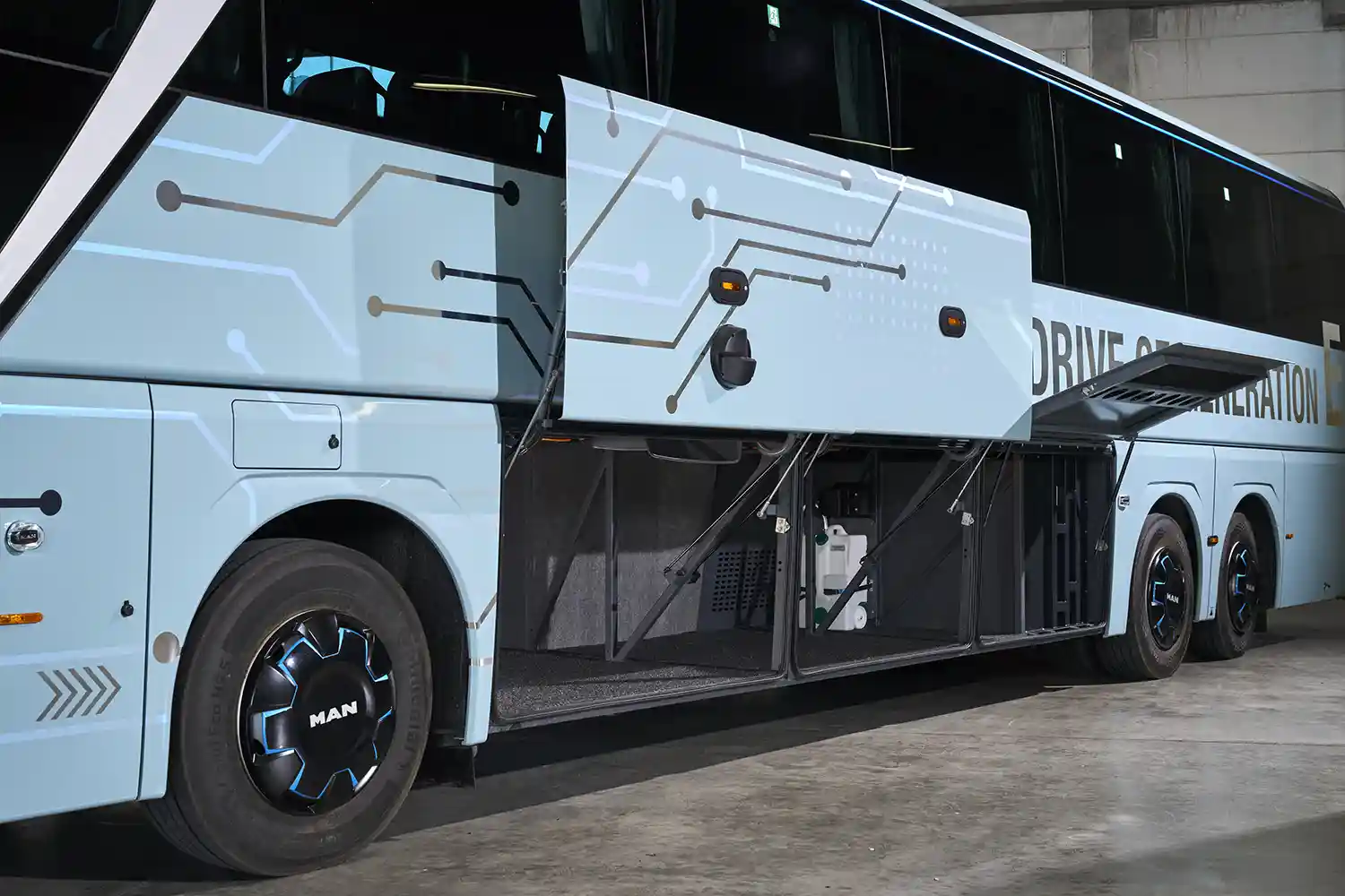 MAN Lion’s Coach E, autocar electric cu autonomie de până la 650 km