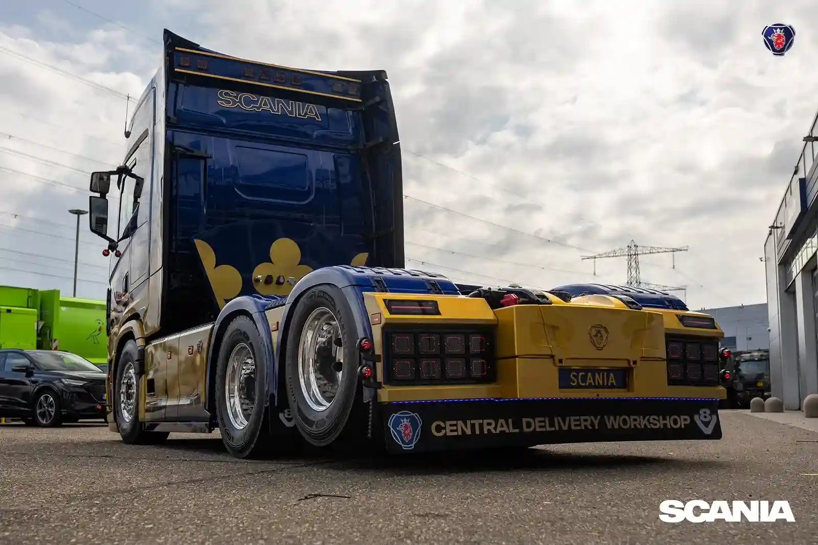 Scania 770S V8, camionul cu numărul un milion produs la Zwolle, scos la licitație 2 Scania scoate la licitație camionul cu numărul un milion produs la Zwolle