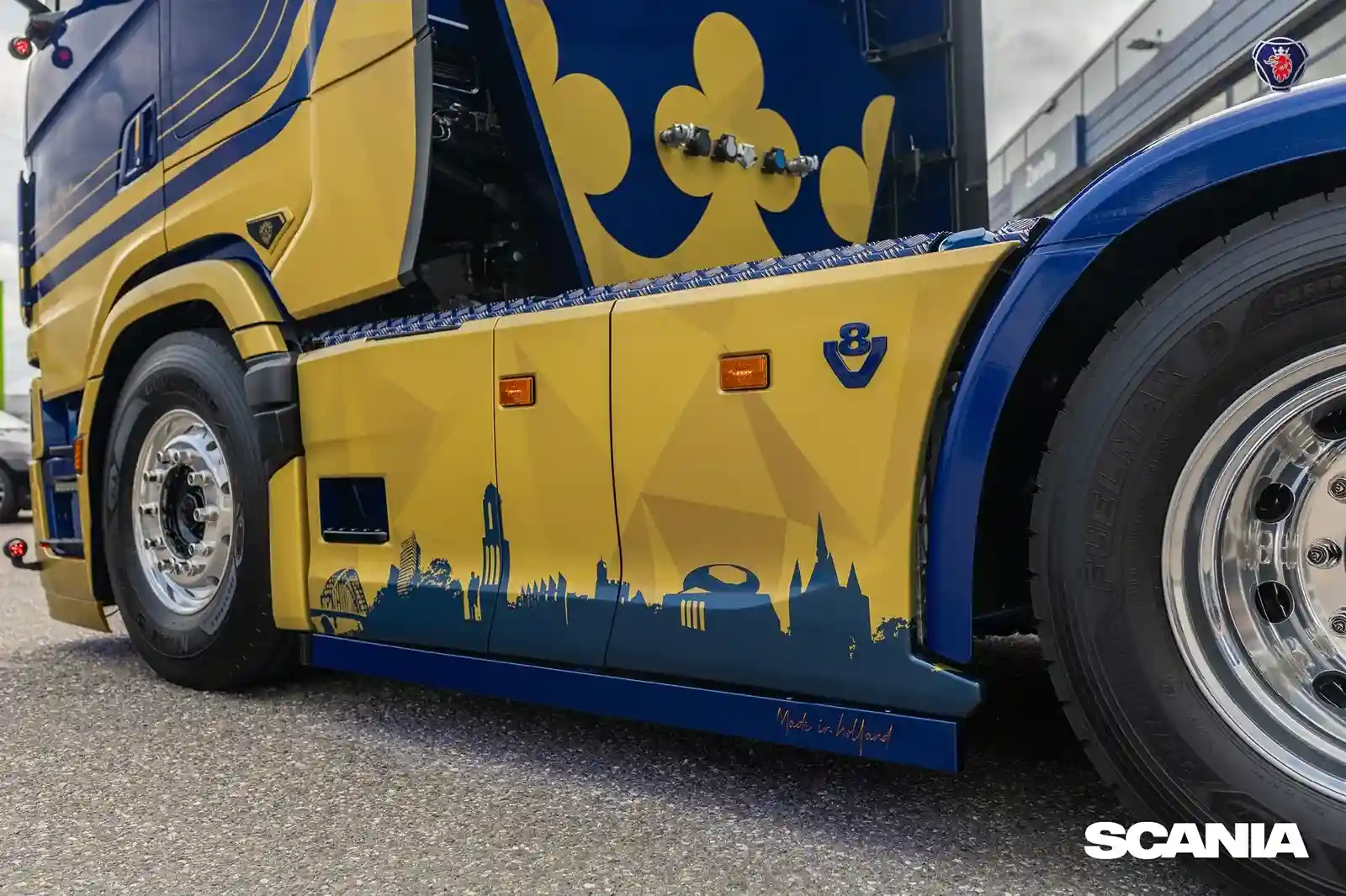 Scania 770S V8, camionul cu numărul un milion produs la Zwolle, scos la licitație 3 Scania scoate la licitație camionul cu numărul un milion produs la Zwolle