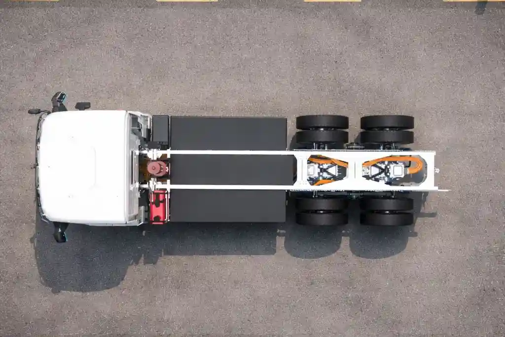 DAC Derzis 18.360ST, primul camion electric DAC asamblat la Brașov