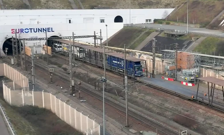 DAF XF 350E, primul camion electric care traversează Canalul Mânecii prin Eurotunnel 1 DAF XF 350E, primul camion electric care traversează Canalul Mânecii prin Eurotunnel