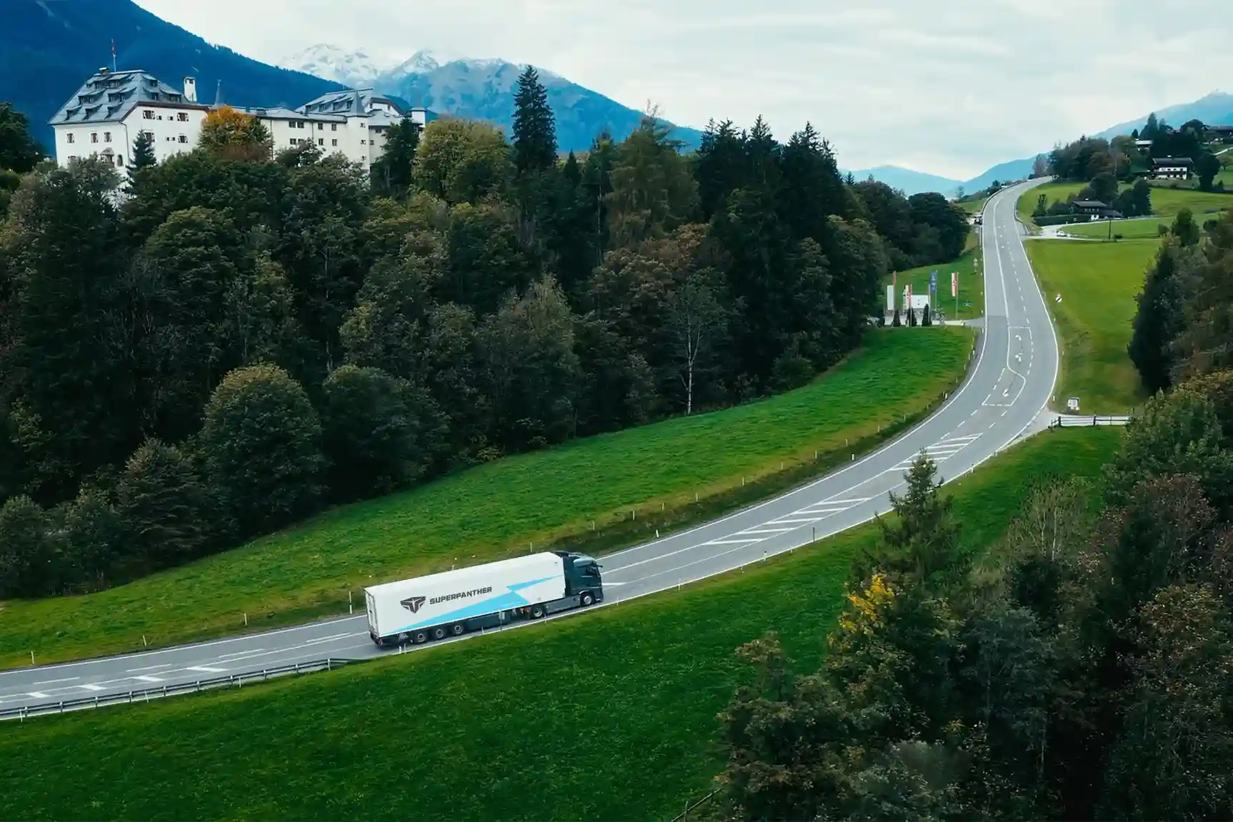SuperPanther eTopas 600, camion electric cu tehnologie chineză, produs în Austria
