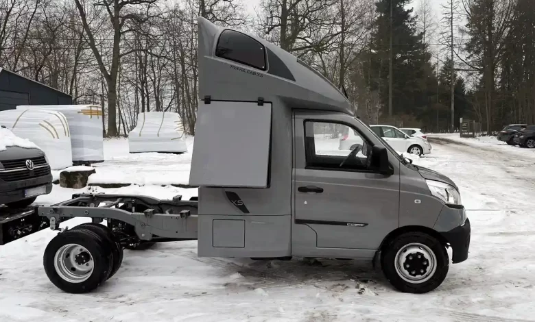 Piaggio Porter NP6 Travel Cab XS, conversie poloneză cu spațiu de dormit