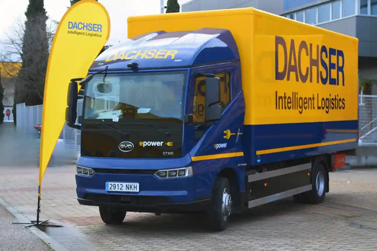 DACHSER folosește camioane electrice chinezești BYD ETM6, în Spania