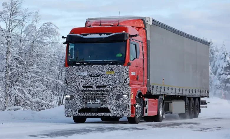 MAN TGX facelift surprins în teste la Cercul Polar. Acesta ar putea debuta în această toamna 1 MAN TGX facelift surprins în teste la Cercul Polar. Acesta ar putea debuta în această toamna