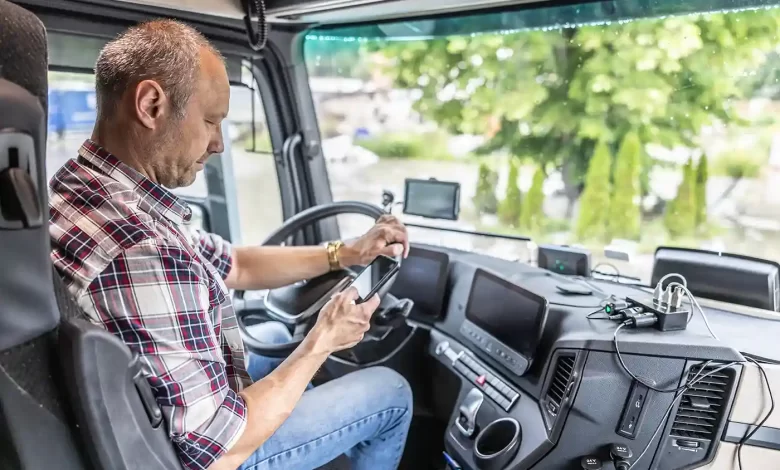 Germania: Experții cer sancțiuni mai dure pentru cei care utilizează telefonul la volan 1 Germania: Experții cer sancțiuni mai dure pentru cei care utilizează telefonul la volan