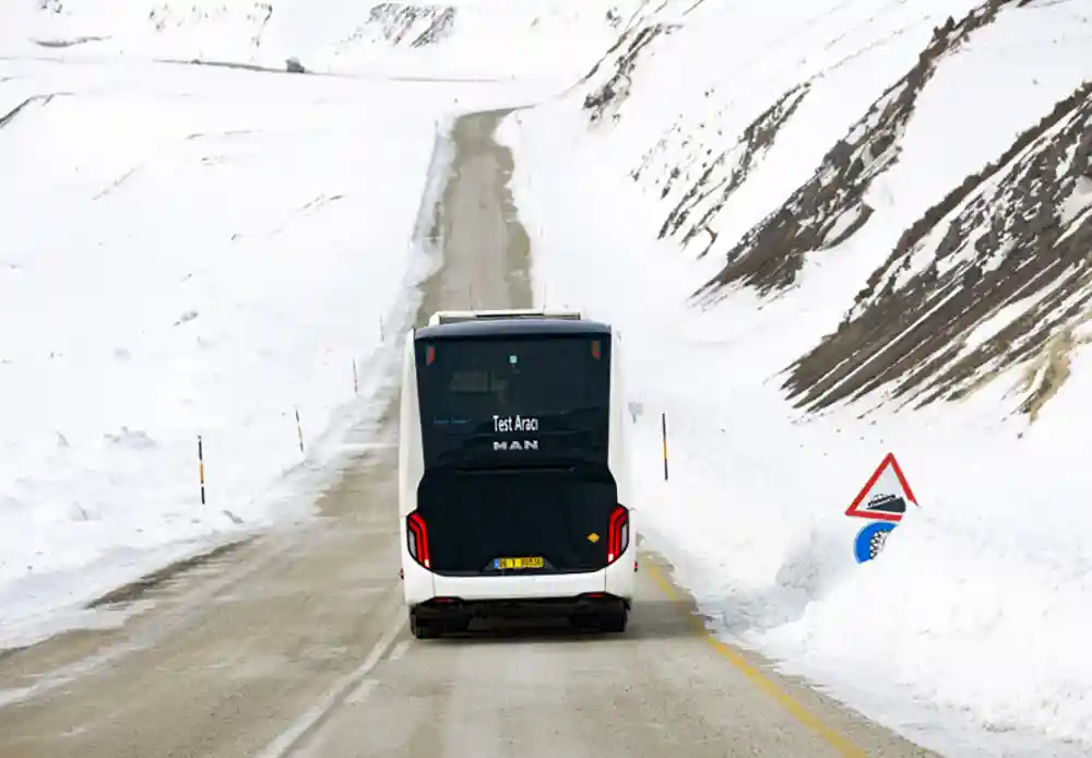 Autocarul electric MAN Lion’s Coach E testat la -30°C în Suedia și Turcia