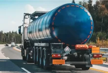 Polonia: Derogări temporare de la timpii de condus pentru șoferii de cisterne ADR
