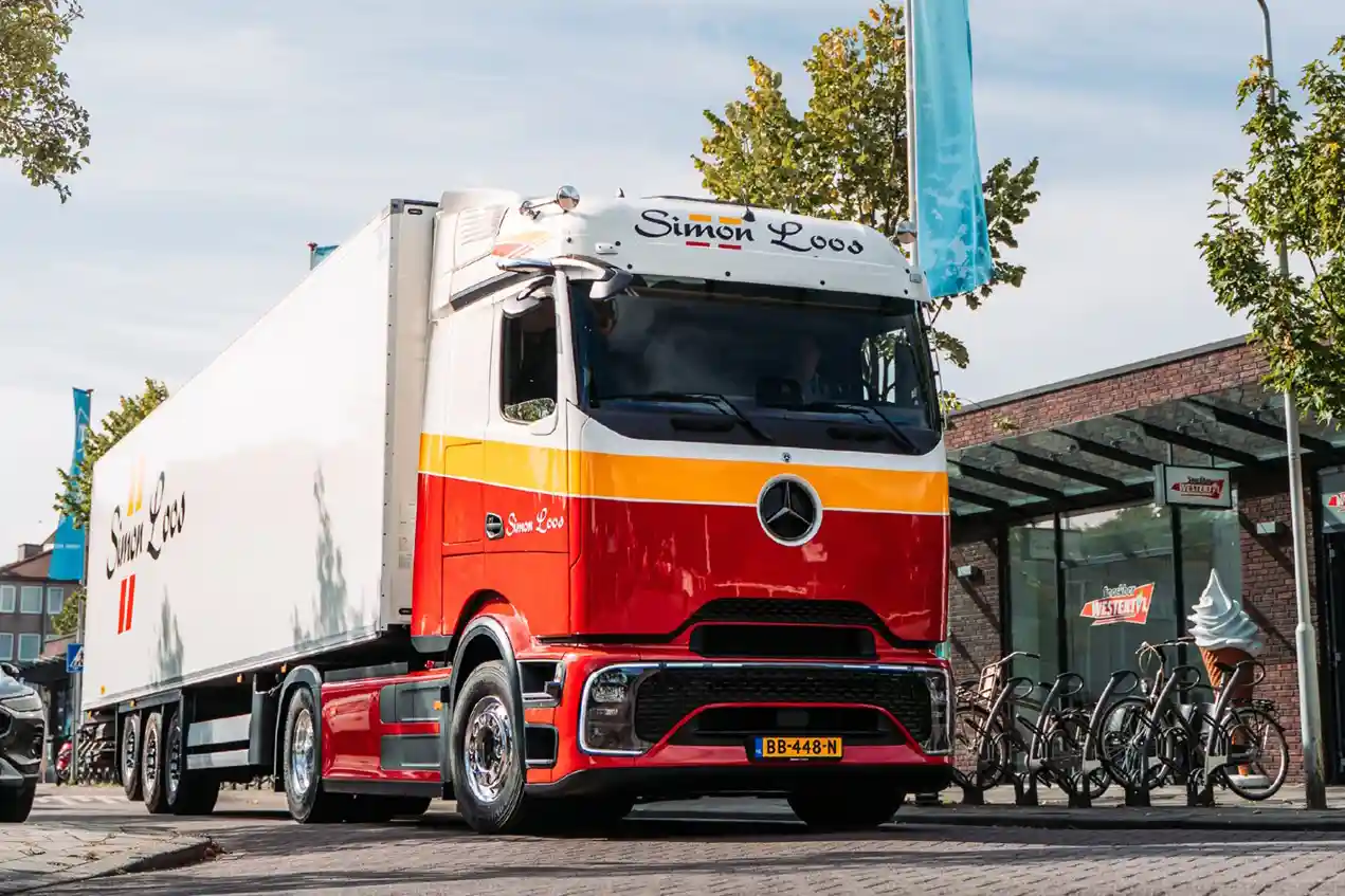 Simon Loos ajunge la 210 camioane electrice în flotă