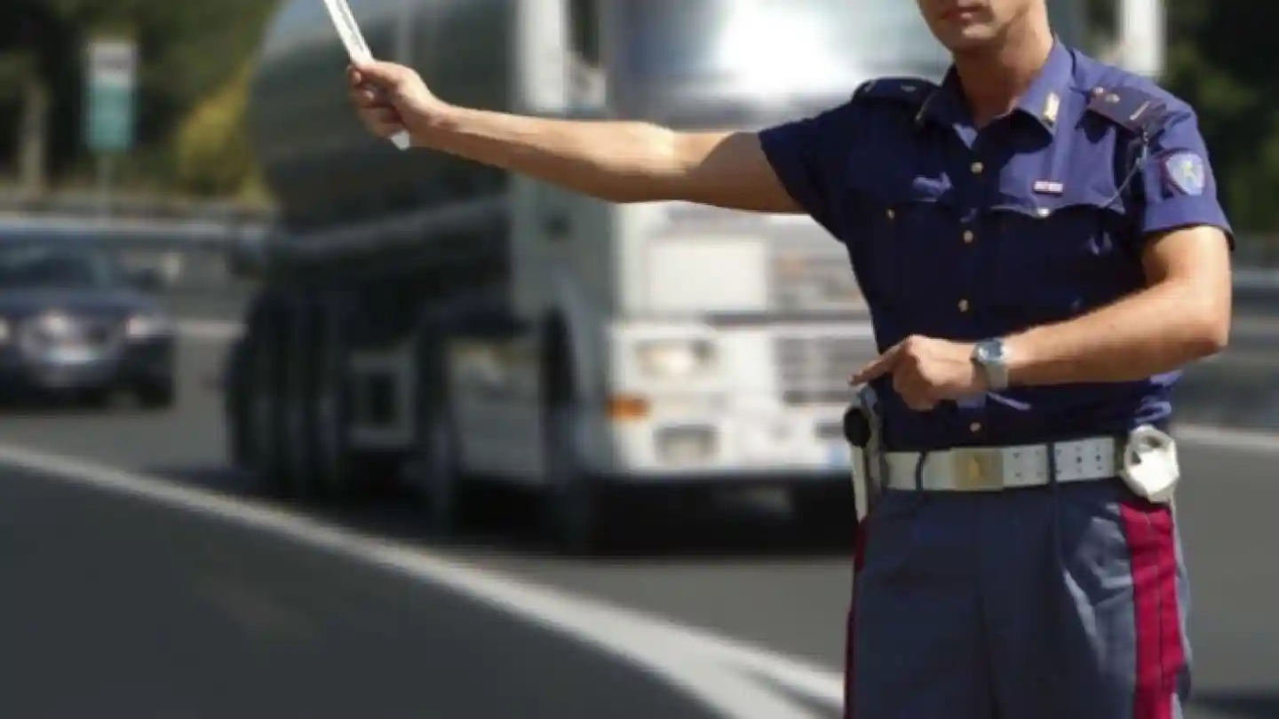 Restricții pentru camioane de Paștele Catolic, în Italia