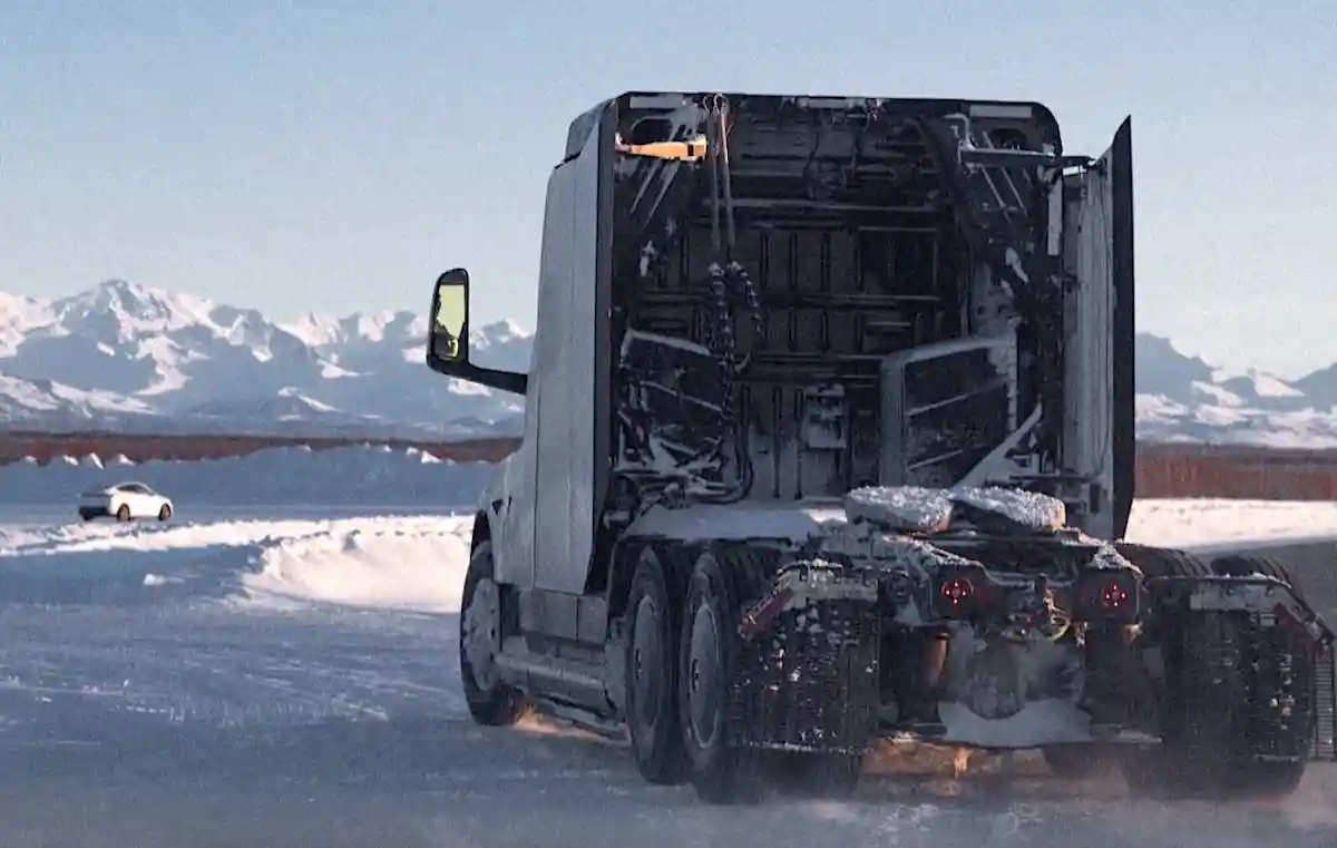 tesla semi 2026 imagini specificatii pret 2