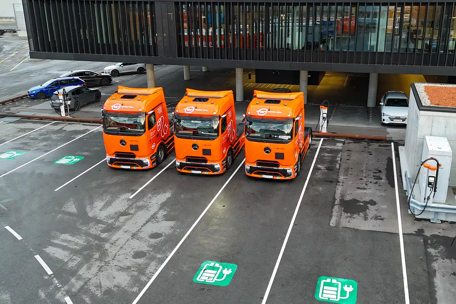 Gebrüder Weiss extinde flota cu Mercedes-Benz eActros 600