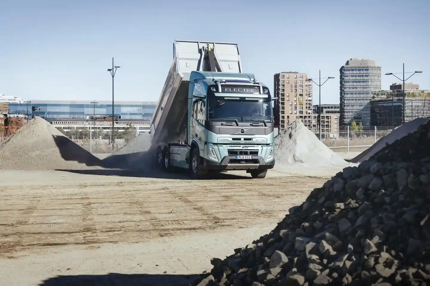 volco camioane electrice cu autonomie 700 km 1