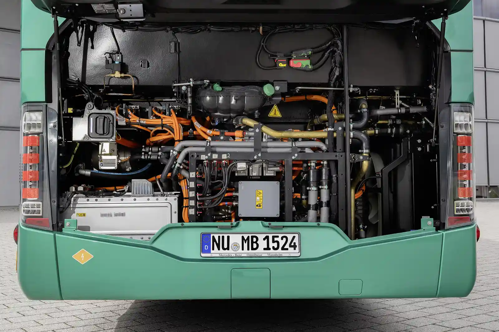 Autobuzul electric interurban Mercedes-Benz eIntouro