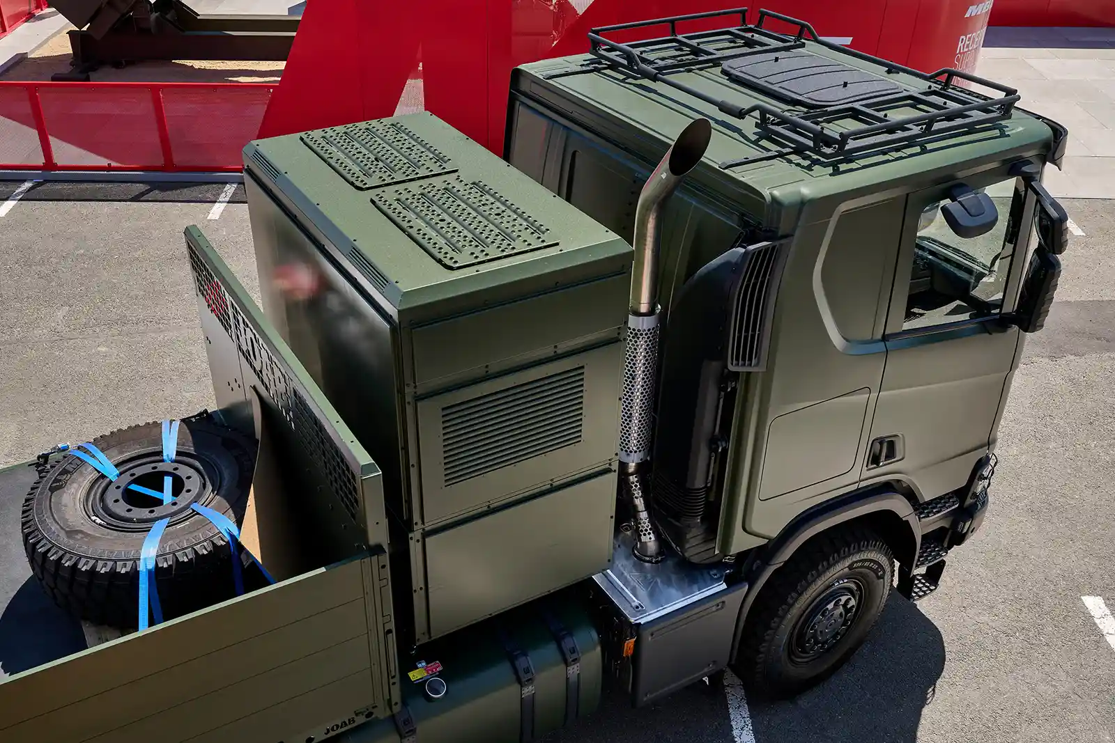 Camioane hibride Scania pentru misiuni militare