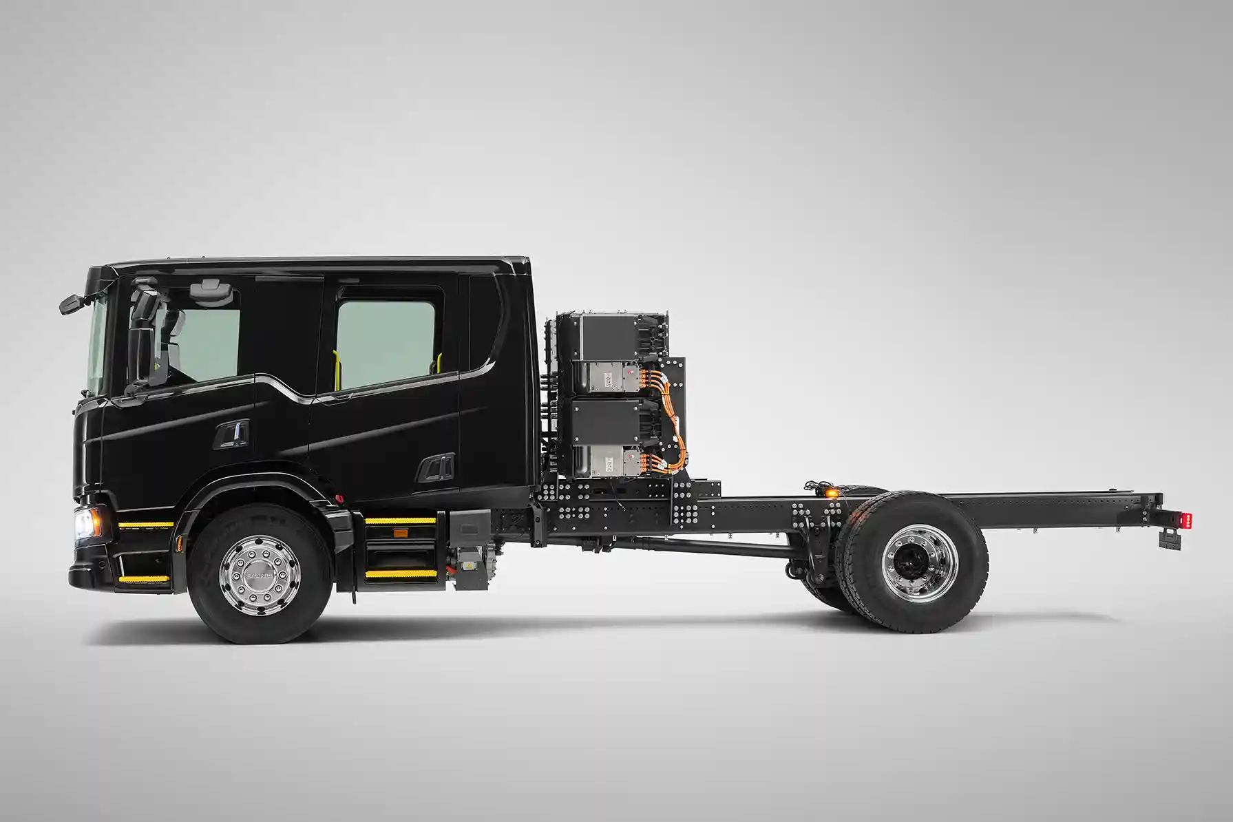 Scania lansează primul autoșasiu electric pentru intervenții de urgență 3 Scania lansează prima autoșasiu electric pentru intervenții de urgență