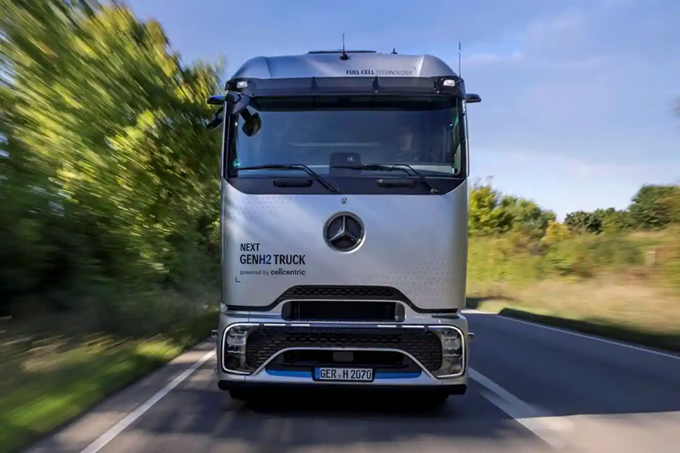 Daimler Truck mizează pe baterii și hidrogen pentru transportul fără emisii 4 Daimler Truck mizează pe baterii și hidrogen pentru transportul fără emisii