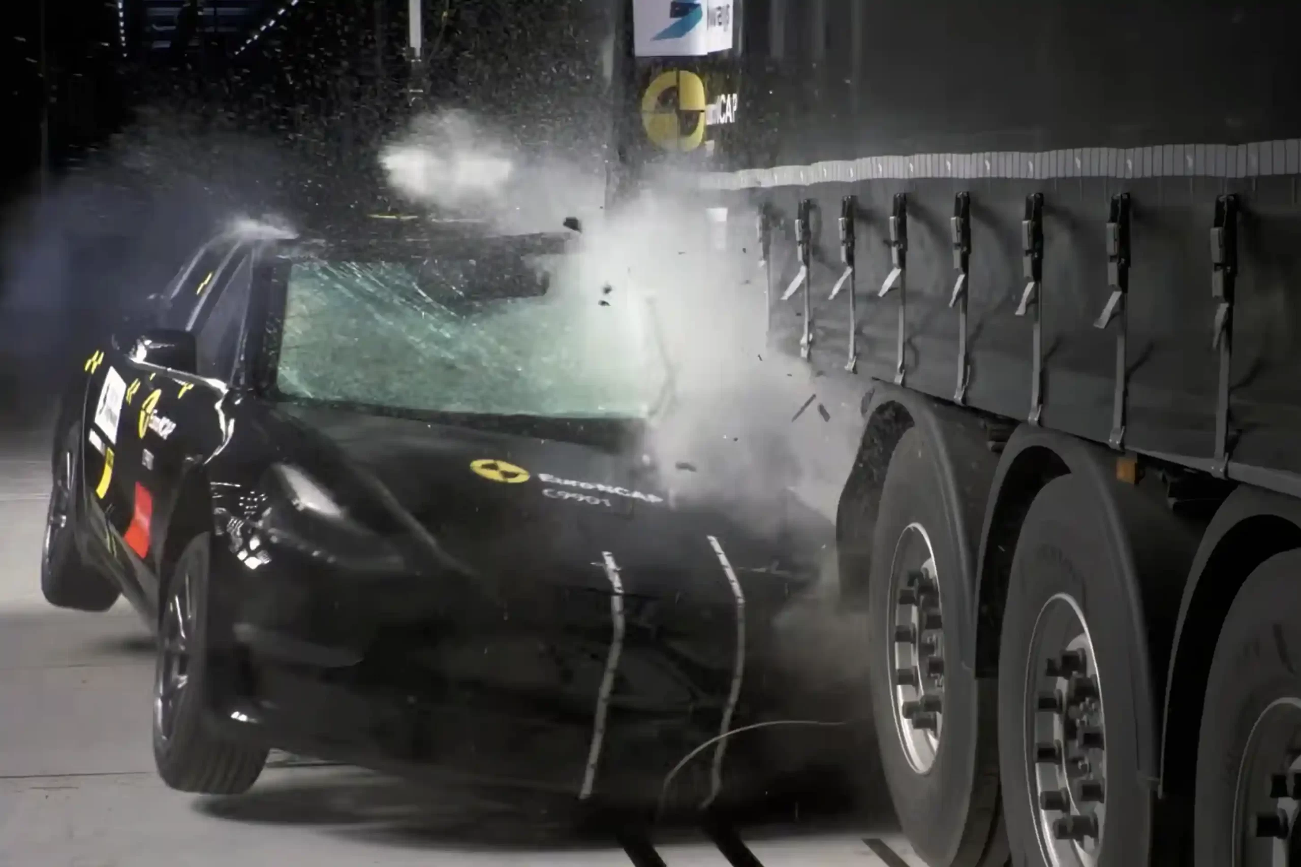 Euro NCAP a testat eficiența barei antiîmpănare la impact, iar rezultatele sunt îngrijorătoare 4 Euro NCAP a testat eficiența barei antiîmpănare la impact, iar rezultatele sunt îngrijorătoare